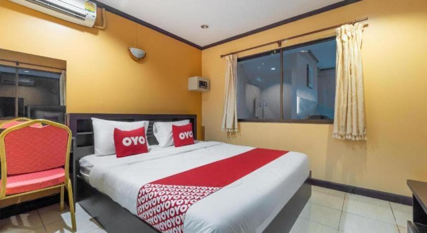Oyo 75327 Diyana Residence Pattaya Exterior photo